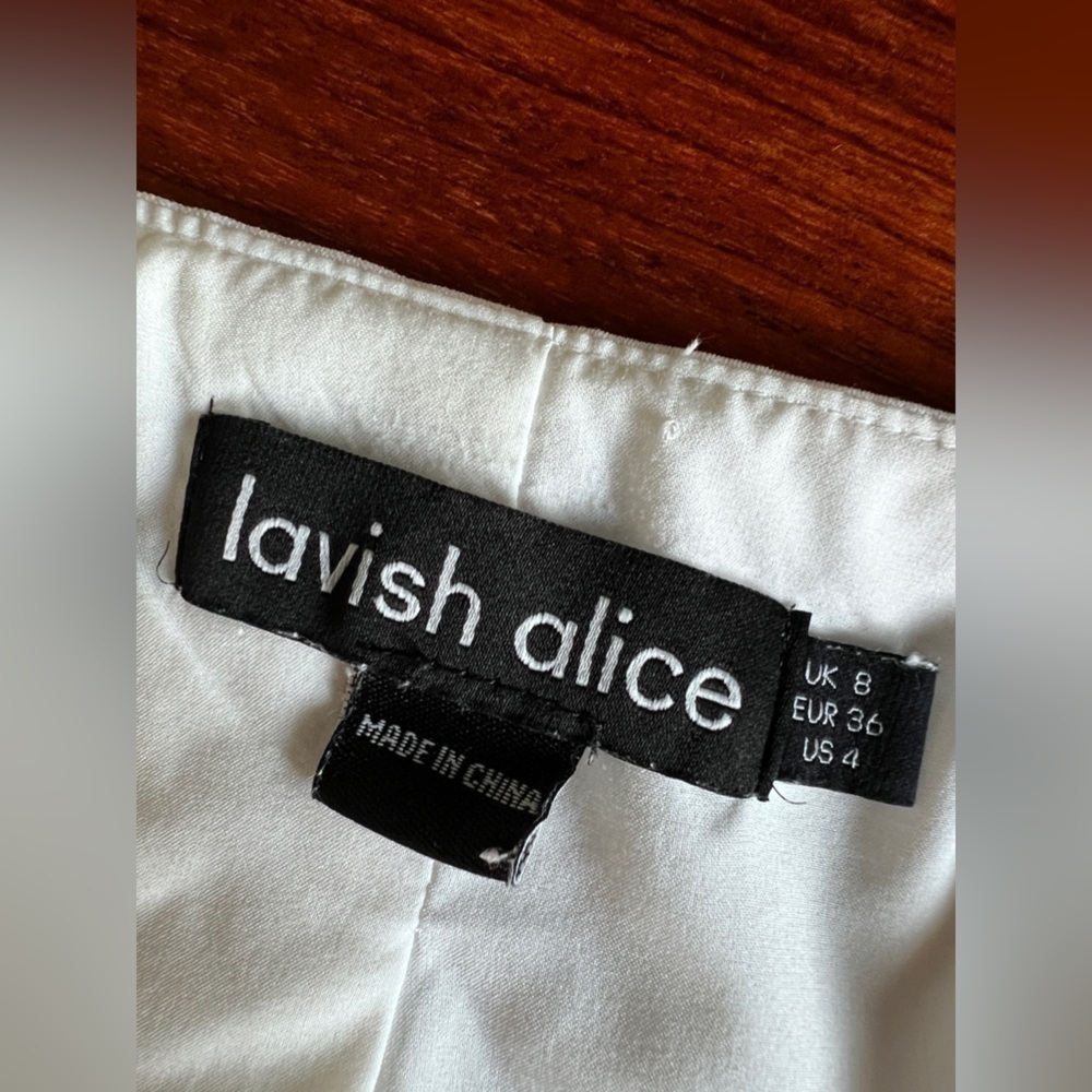Lavish Alice Puff Sleeve Corset Top in White Size US 4 - Picture 11 of 15